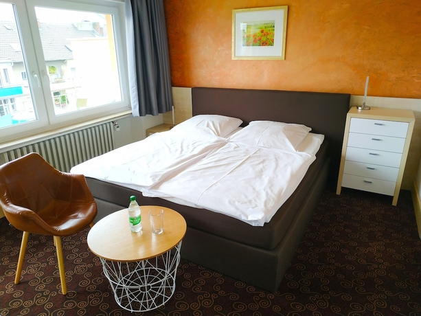 Imagen de la habitación del Hotel Rheinland. Foto 6
