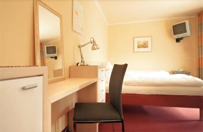 Imagen de la habitación del Hotel Rheinland. Foto 8