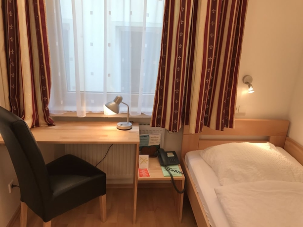 Imagen de la habitación del Hotel Rheinlust. Foto 5