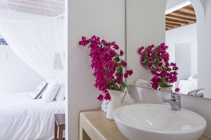 Imagen de la habitación del Hotel Rhenia Mykonos. Foto 6