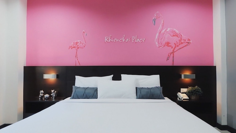 Imagen de la habitación del Hotel Rhienchai Place. Foto 2
