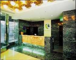 Imagen de los interiores del Hotel Rhino. Foto 6