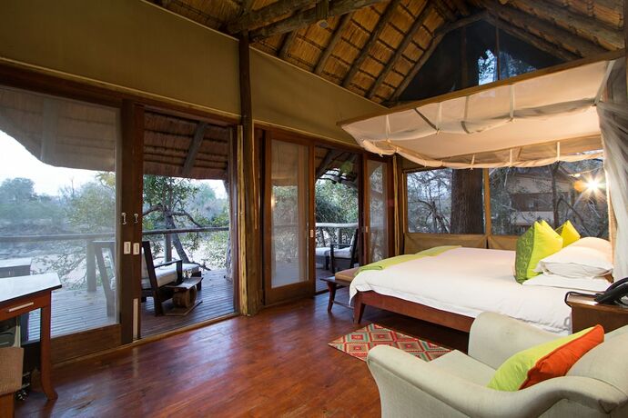 Imagen de la habitación del Hotel Rhino Post Safari Lodge. Foto 18