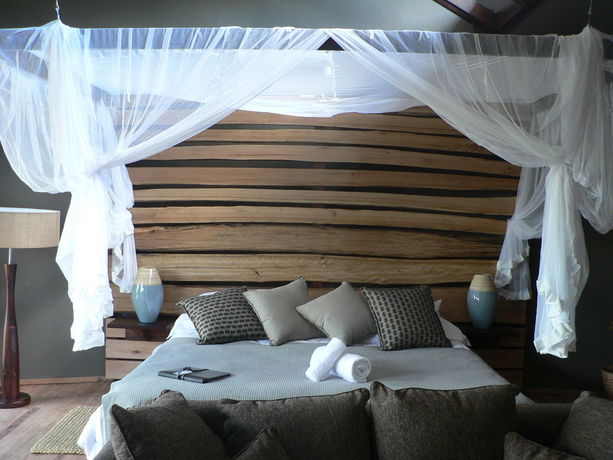 Imagen de los exteriores del Hotel Rhino Ridge Safari Lodge. Foto 14