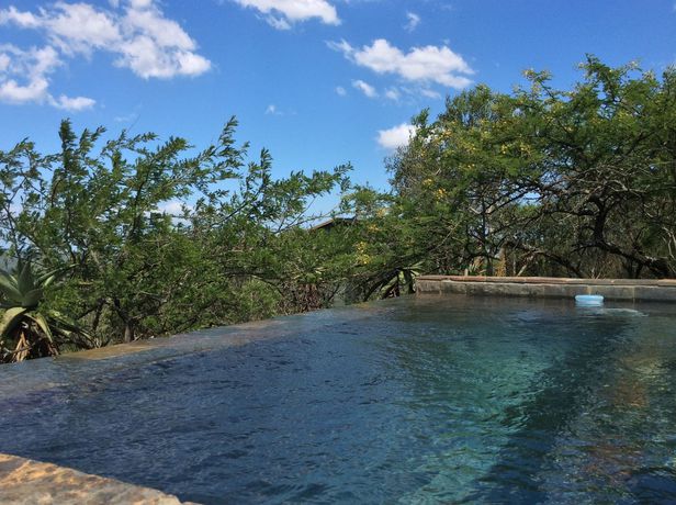 Imagen de los interiores del Hotel Rhino Ridge Safari Lodge. Foto 15