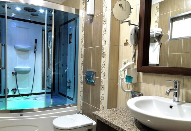 Imagen de la habitación del Hotel Rhiss Bostanci. Foto 7