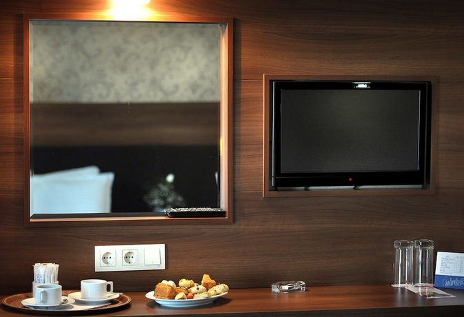 Imagen de la habitación del Hotel Rhiss Bostanci. Foto 13