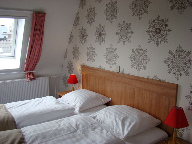 Imagen de la habitación del Hotel Rho. Foto 7