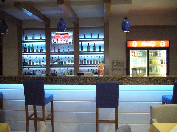 Imagen del bar/restaurante del Hotel Rhodian Rose. Foto 5
