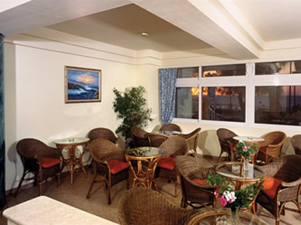 Imagen general del Hotel Rhodos Beach. Foto 4