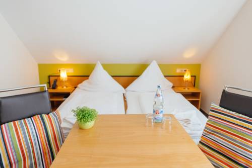 Imagen de la habitación del Hotel Rh&ouml;nhof. Foto 11