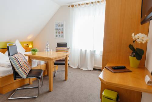 Imagen de la habitación del Hotel Rh&ouml;nhof. Foto 16