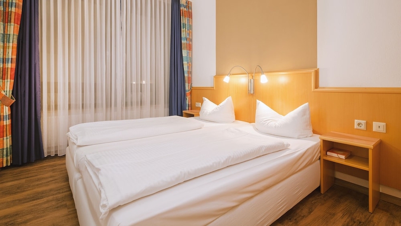 Imagen de la habitación del Hotel Rh&ouml;nkitz. Foto 10