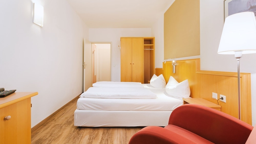 Imagen de la habitación del Hotel Rh&ouml;nkitz. Foto 14
