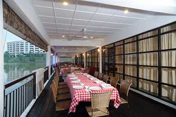Imagen del bar/restaurante del Hotel Rhr @ Uniten. Foto 3
