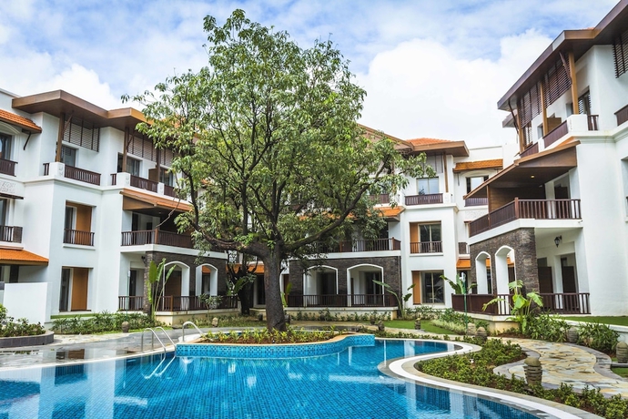 Imagen de la piscina del Hotel Rhythm Lonavala An All-Suite Resort. Foto 19