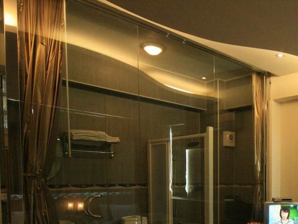 Imagen de la habitación del Hotel Ri Yue Hu Pan. Foto 13