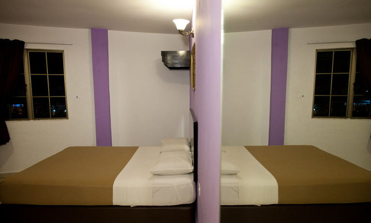 Imagen de la habitación del Hotel Ria. Foto 10