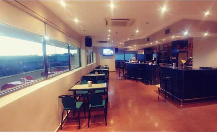 Imagen del bar/restaurante del Hotel Ria de Vigo. Foto 2