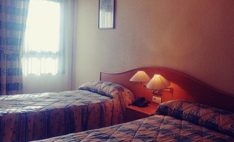 Imagen de la habitación del Hotel Ria de Vigo. Foto 5