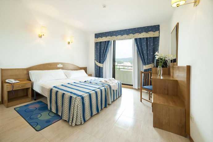 Imagen de la habitación del Hotel Ría Mar. Foto 11