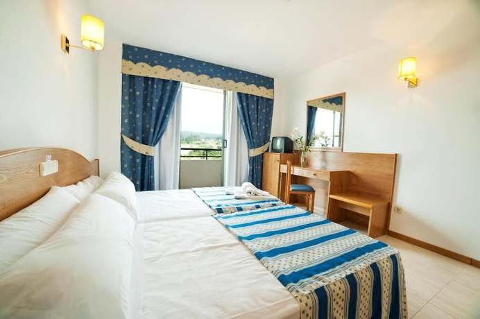 Imagen de la habitación del Hotel Ría Mar. Foto 12