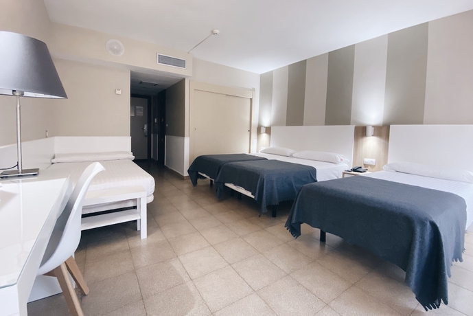 Imagen de la habitación del Hotel Río Arga. Foto 9