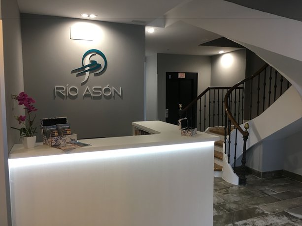 Imagen de los interiores del Hotel Río Asón. Foto 19