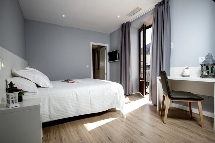 Imagen de la habitación del Hotel Río Asón. Foto 2