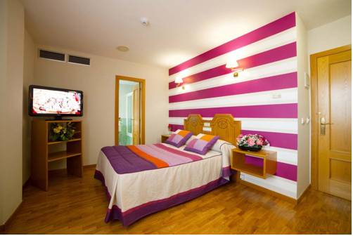 Imagen de la habitación del Hotel Río Cabia. Foto 5