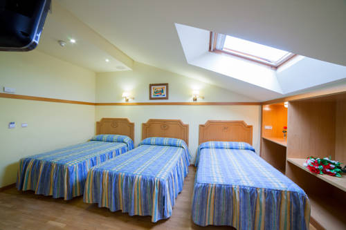 Imagen de la habitación del Hotel Río Cabia. Foto 9