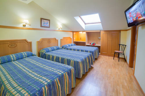 Imagen de la habitación del Hotel Río Cabia. Foto 10