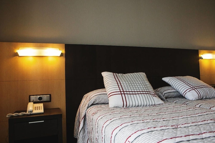 Imagen de la habitación del Hotel R&iacute;os. Foto 4