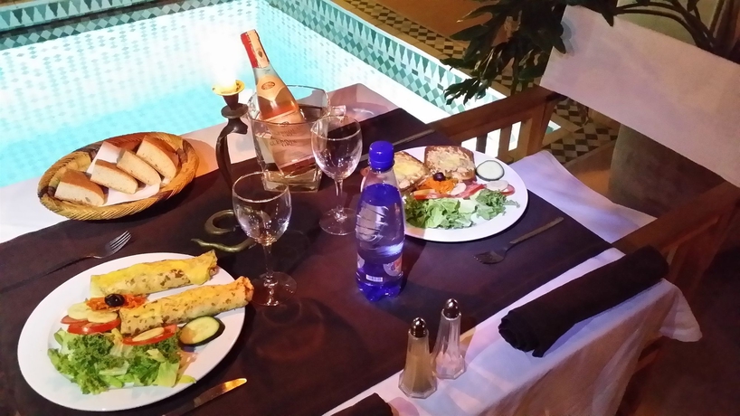 Imagen del bar/restaurante del Hotel Riad Al Ksar and Spa. Foto 3