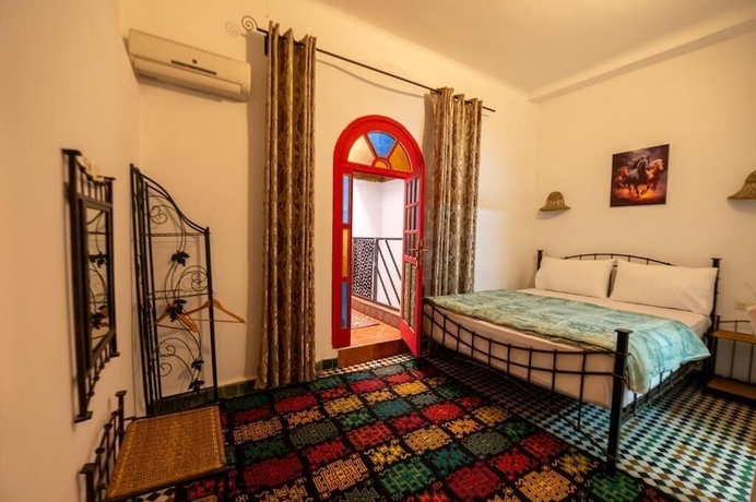 Imagen de la habitación del Hotel Riad Amira Luxury Palace. Foto 6