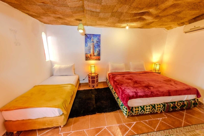 Imagen de la habitación del Hotel Riad Amira Luxury Palace. Foto 9