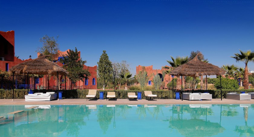 Imagen de la piscina del Hotel Riad Beloiseau. Foto 16