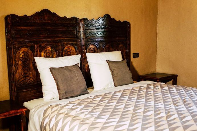 Imagen de la habitación del Hotel Riad Caravasar. Foto 10
