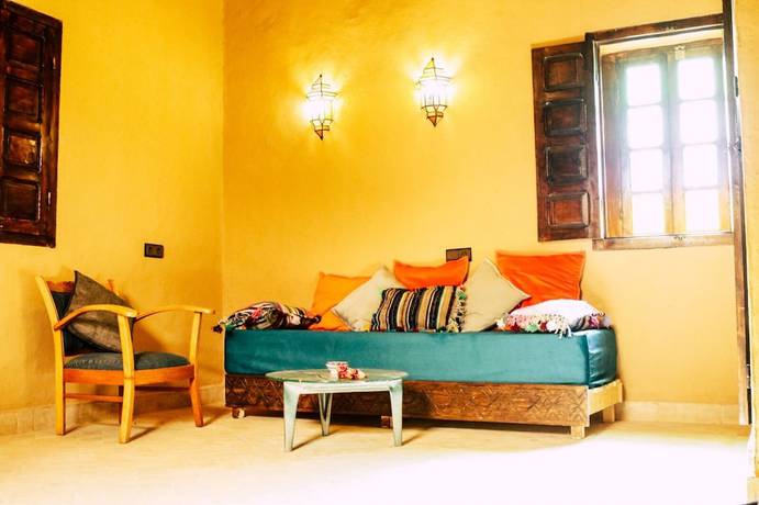 Imagen de la habitación del Hotel Riad Caravasar. Foto 15
