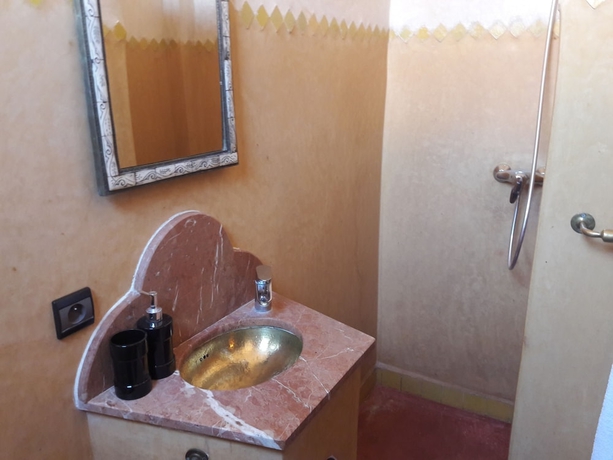 Imagen de la habitación del Hotel Riad Dar Tuscia. Foto 14