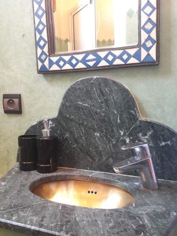 Imagen de la habitación del Hotel Riad Dar Tuscia. Foto 15