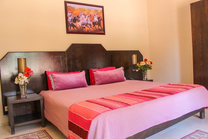 Imagen de la habitación del Hotel Riad Dar Zen Salma. Foto 15