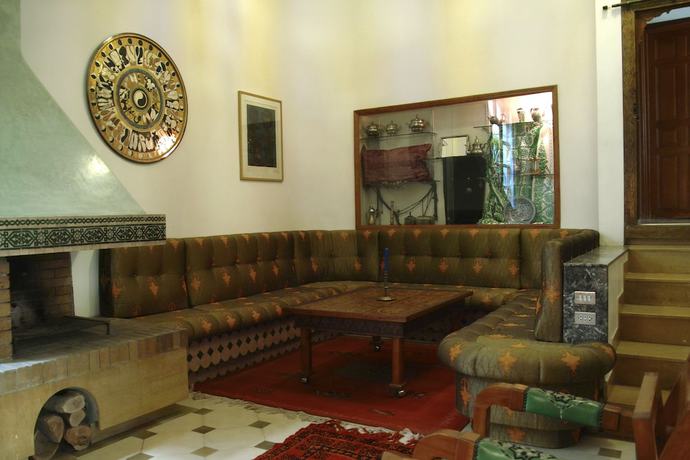 Imagen de la habitación del Hotel Riad Dar Ziryab. Foto 7