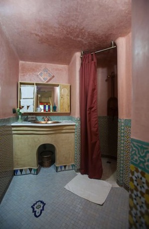Imagen de la habitación del Hotel Riad Dar Ziryab. Foto 14