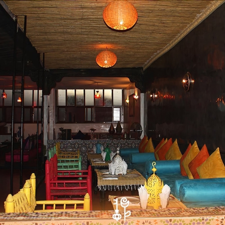 Imagen del bar/restaurante del Hotel Riad El Kennaria. Foto 5