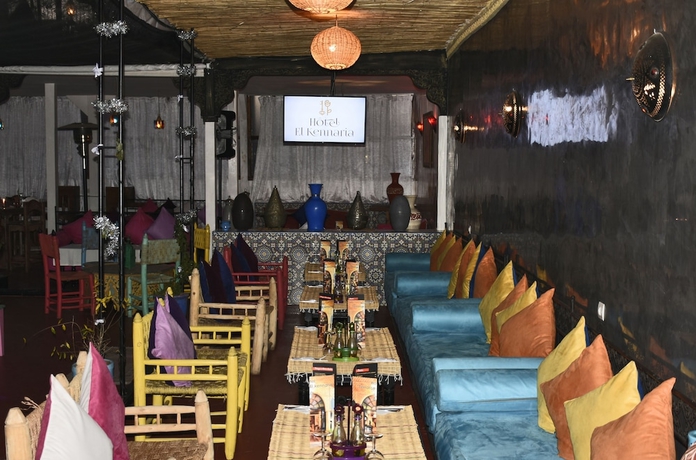 Imagen del bar/restaurante del Hotel Riad El Kennaria. Foto 7