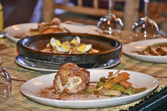 Imagen del bar/restaurante del Hotel Riad El Kennaria. Foto 11