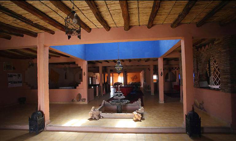Imagen de los interiores del Hotel Riad Les Flamants Roses, Hassilabied. Foto 16