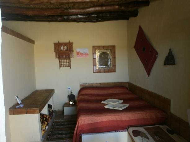 Imagen de la habitación del Hotel Riad Les Flamants Roses, Hassilabied. Foto 12