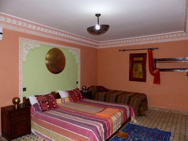 Imagen de la habitación del Hotel Riad Oussagou. Foto 17